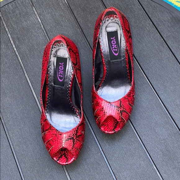 ❤️❤️Snake Skin Open Toe Pumps❤️❤️ - Picture 2 of 6